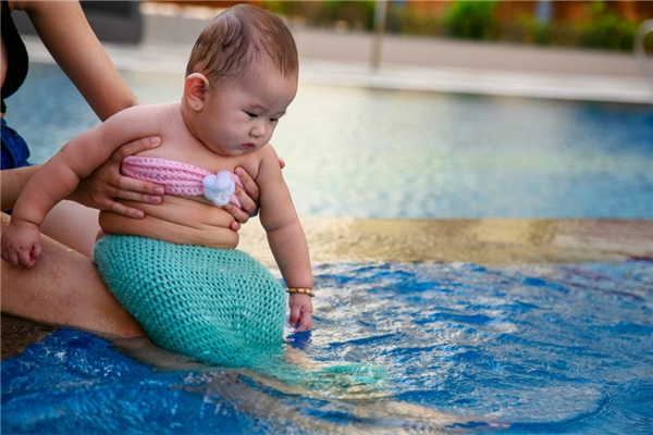 
Little mermaid after taking off her wig.  Photo: Chu Thuan Phat.