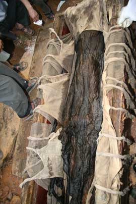 VIDEO: Discover the Mysteries of an Ancient Tomb Containing 300 Years Old Mummy in Hanoi, Vietnam