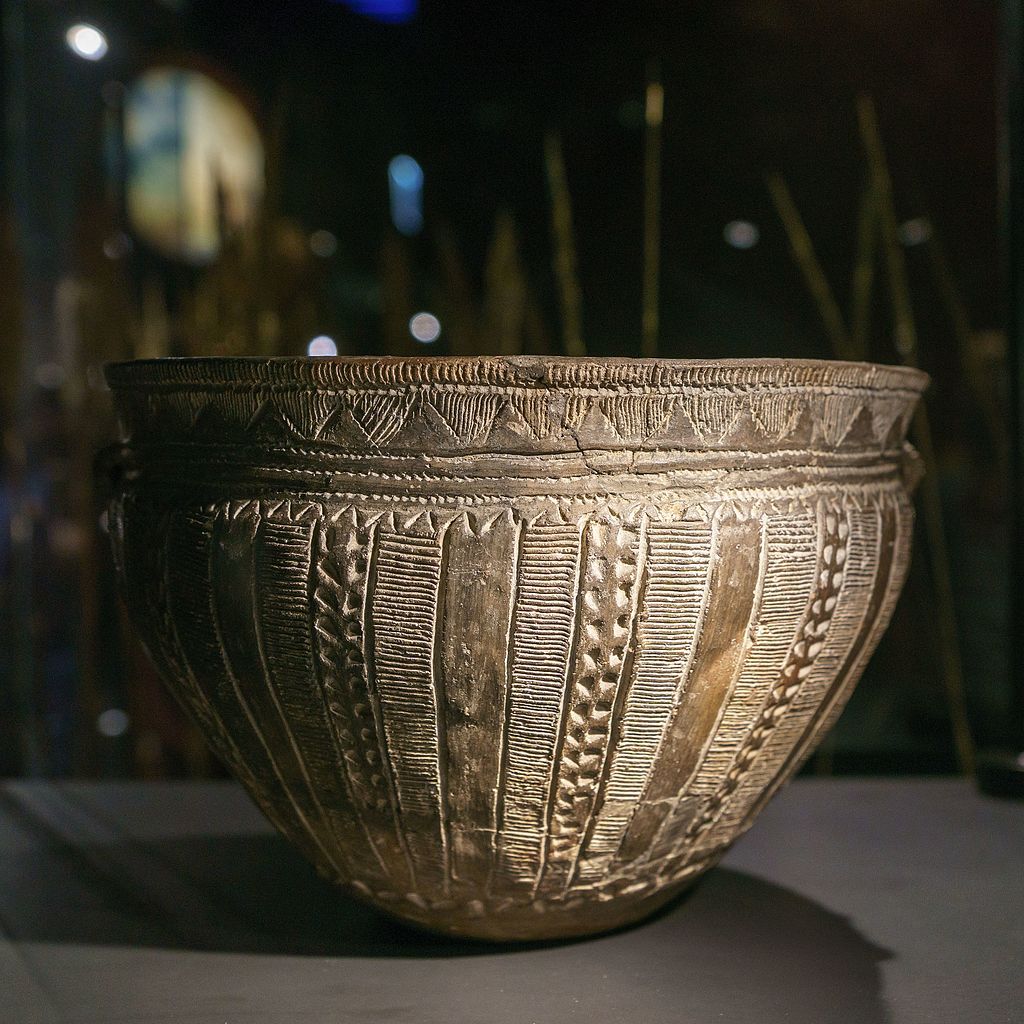 Stone age clay pot Moesgaard Museum